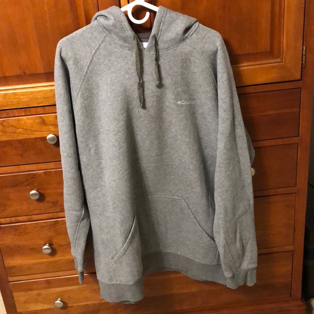 Men’s gray Columbia hoodie